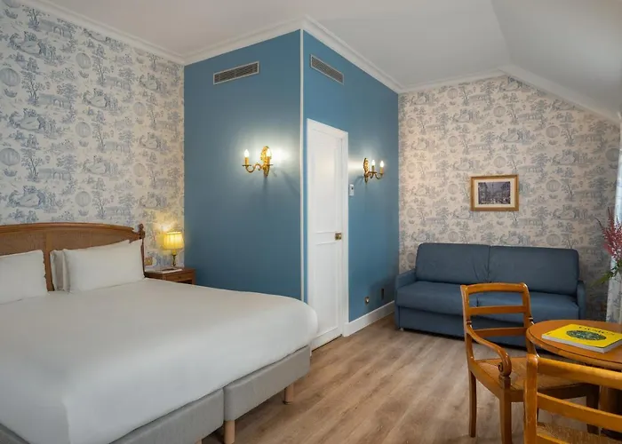 Des Grandes Ecoles Otel 3*