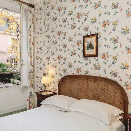 Des Grandes Ecoles Hotel