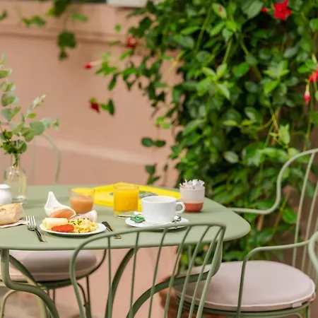 Des Grandes Ecoles Hotell 3*