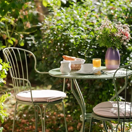 Des Grandes Ecoles Hotel