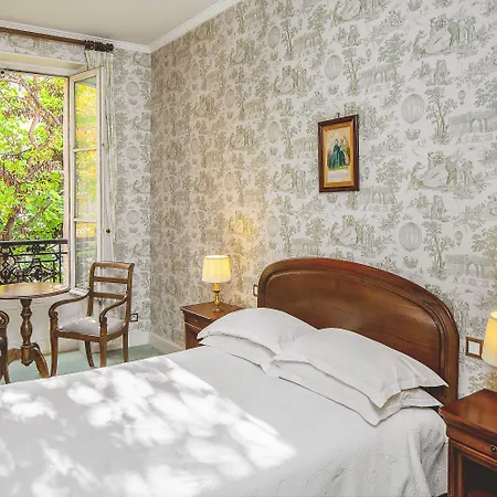 Hotel Des Grandes Ecoles