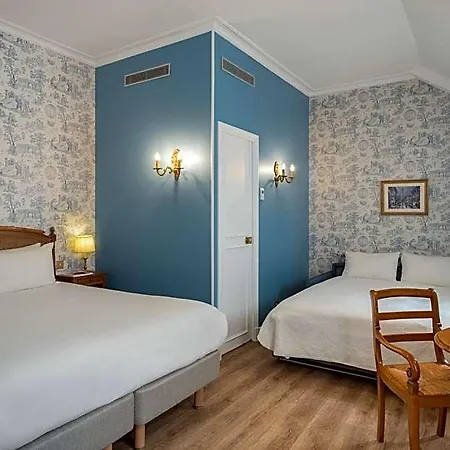 Des Grandes Ecoles Hotel 3*