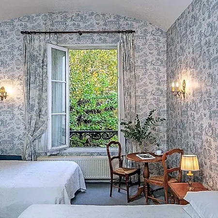 Des Grandes Ecoles Hotel