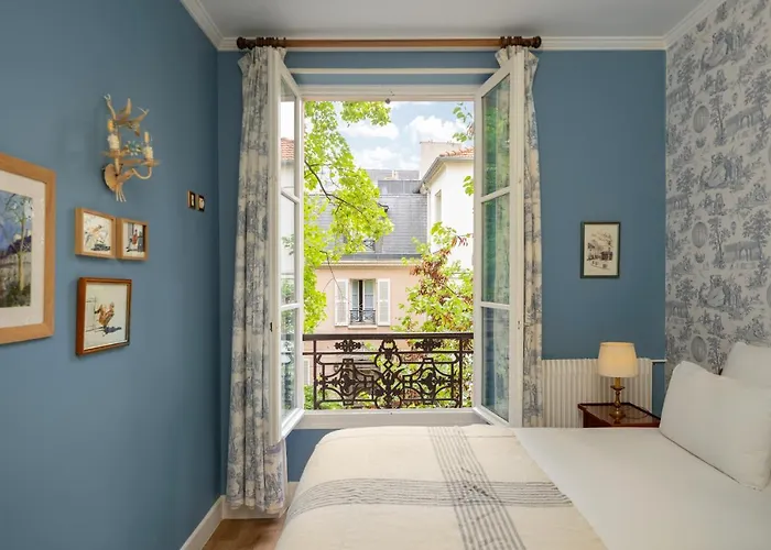 Des Grandes Ecoles Hotel 3*