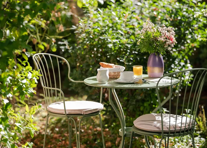 Des Grandes Ecoles Hotel