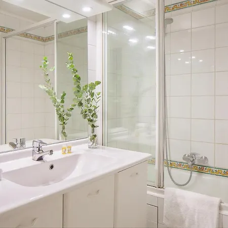 Szálloda Des Grandes Ecoles 3*