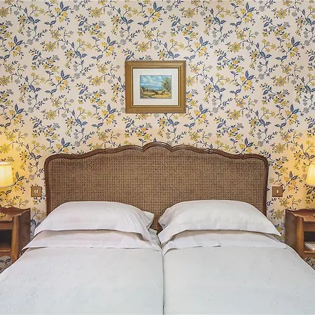 Des Grandes Ecoles Szálloda